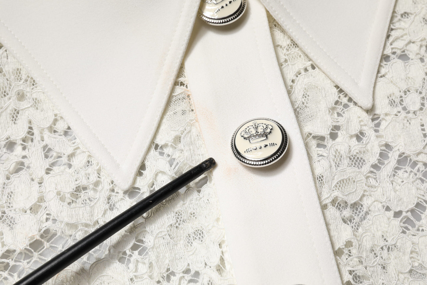 Dolce & Gabbana White Floral Lace Long Sleeves Shift Dress