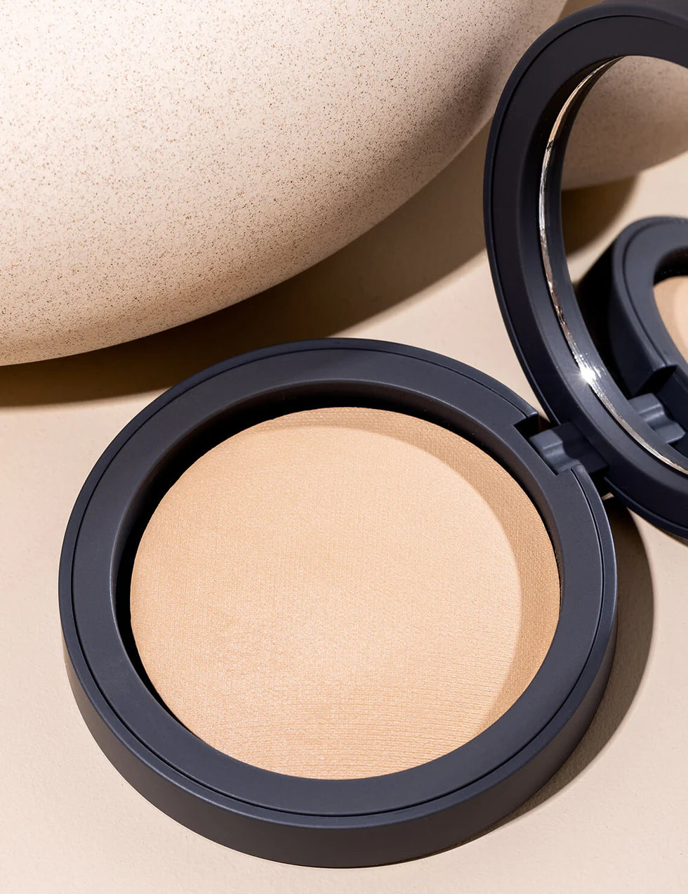 INIKA Organic Baked Mineral Foundation NURTURE